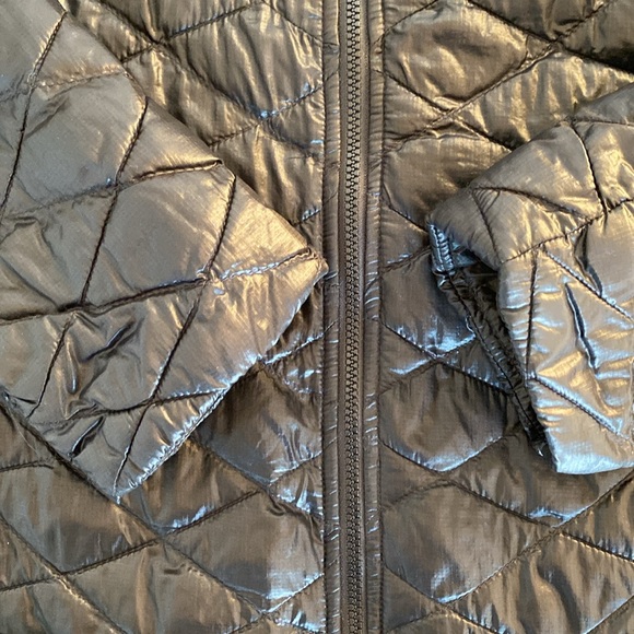 North face lightweight quilted puffer - Picture 3 of 5